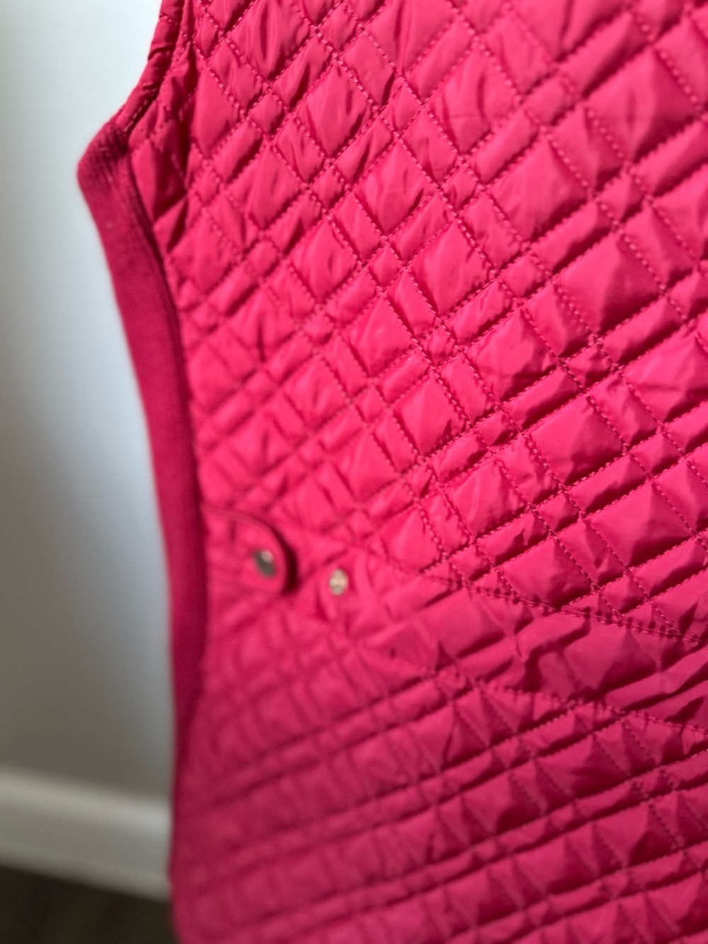 Classic Quilted Red Women's Vest with Zip Pockets - Picture 12 of 12